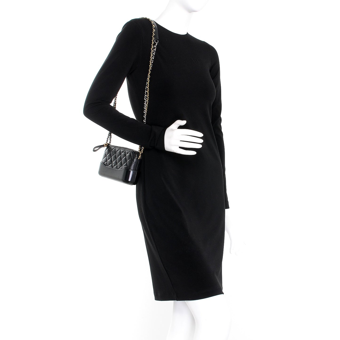 Aged Calfskin Quilted Small Gabrielle Clutch With Chain Black