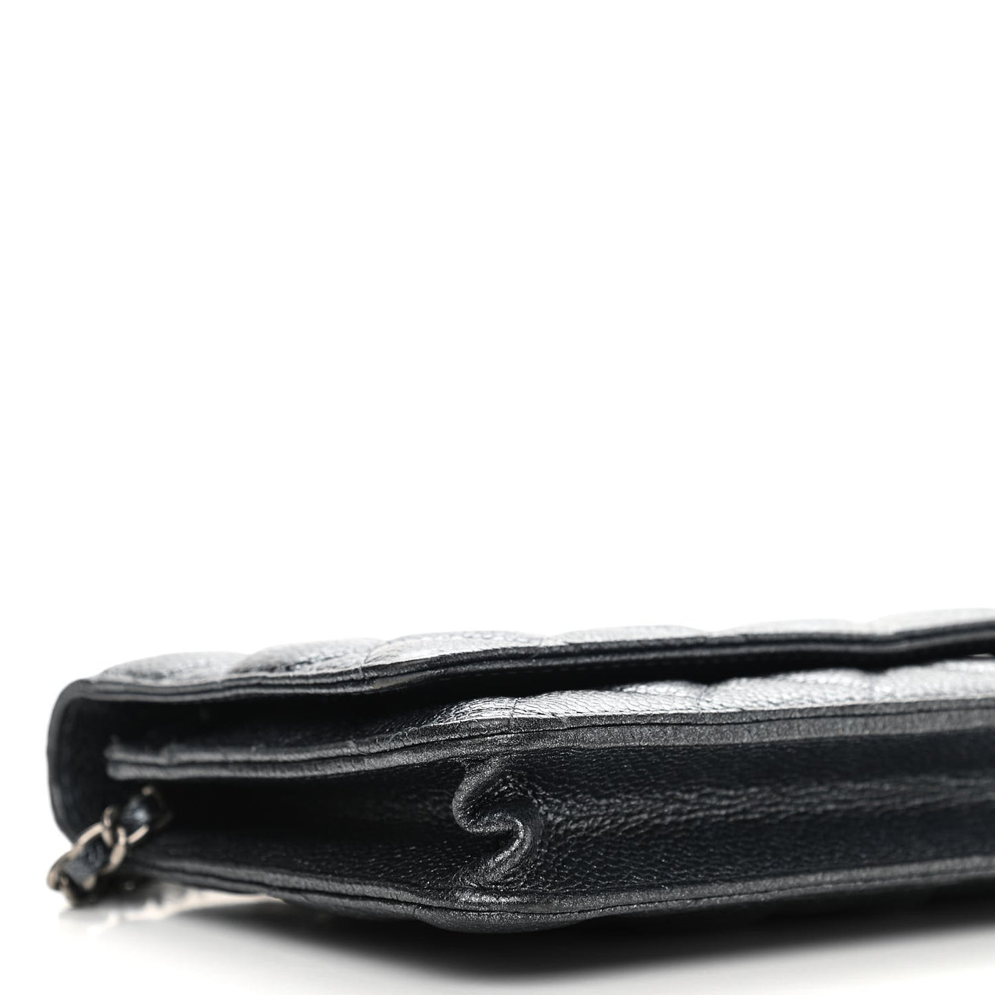 Iridescent Caviar Quilted Wallet On Chain WOC Black