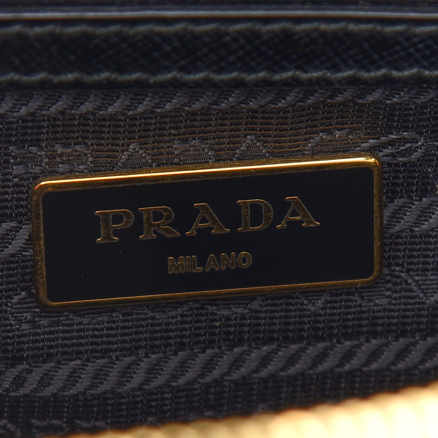 Saffiano Vernice Small Galleria Double Zip Tote Black