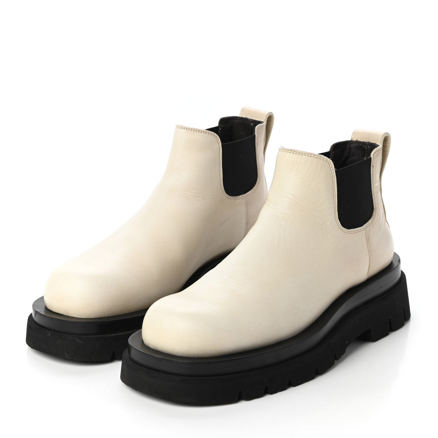 Calfskin The Lug Cropped Chelsea Boots 36 Sea Salt