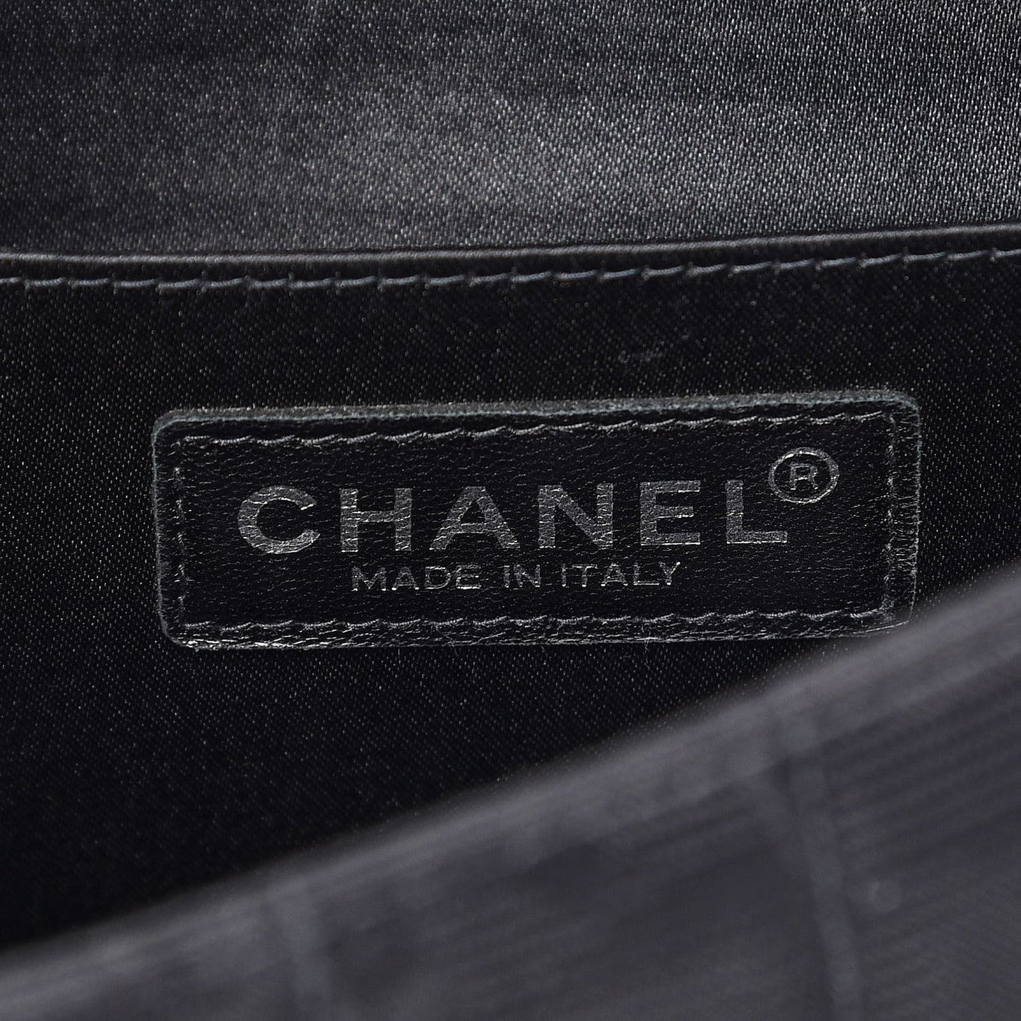 Nylon Medium Travel Flap Black
