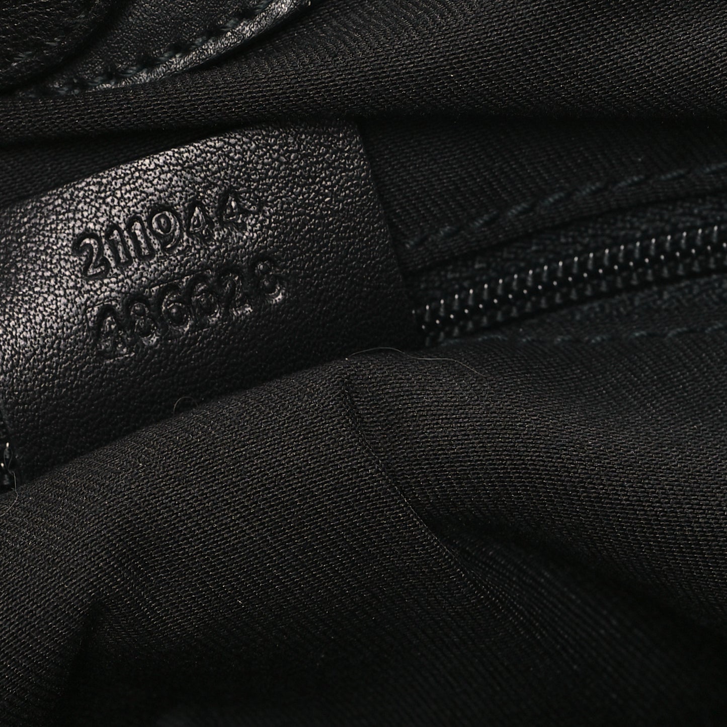 Monogram Medium Sukey Black