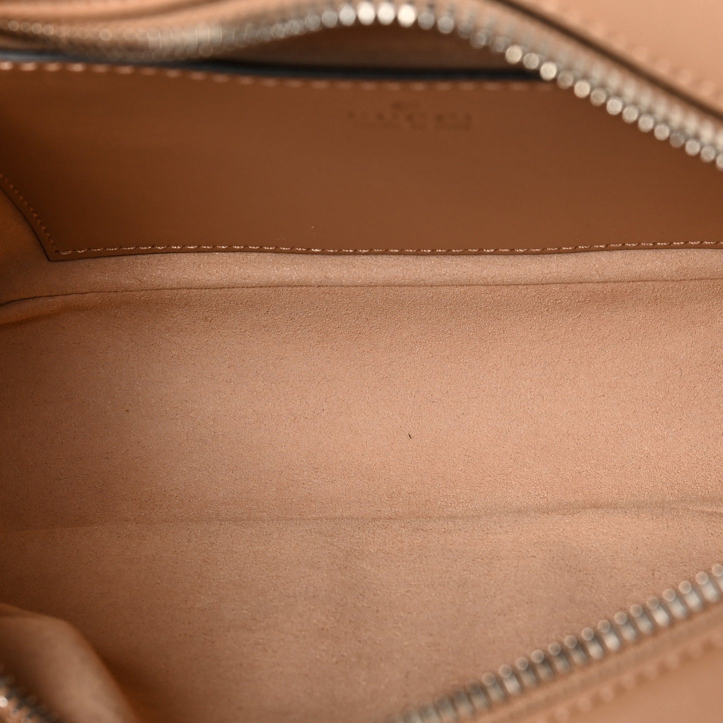 Calfskin Matelasse Aria Small GG Marmont Chain Shoulder Bag Camelia