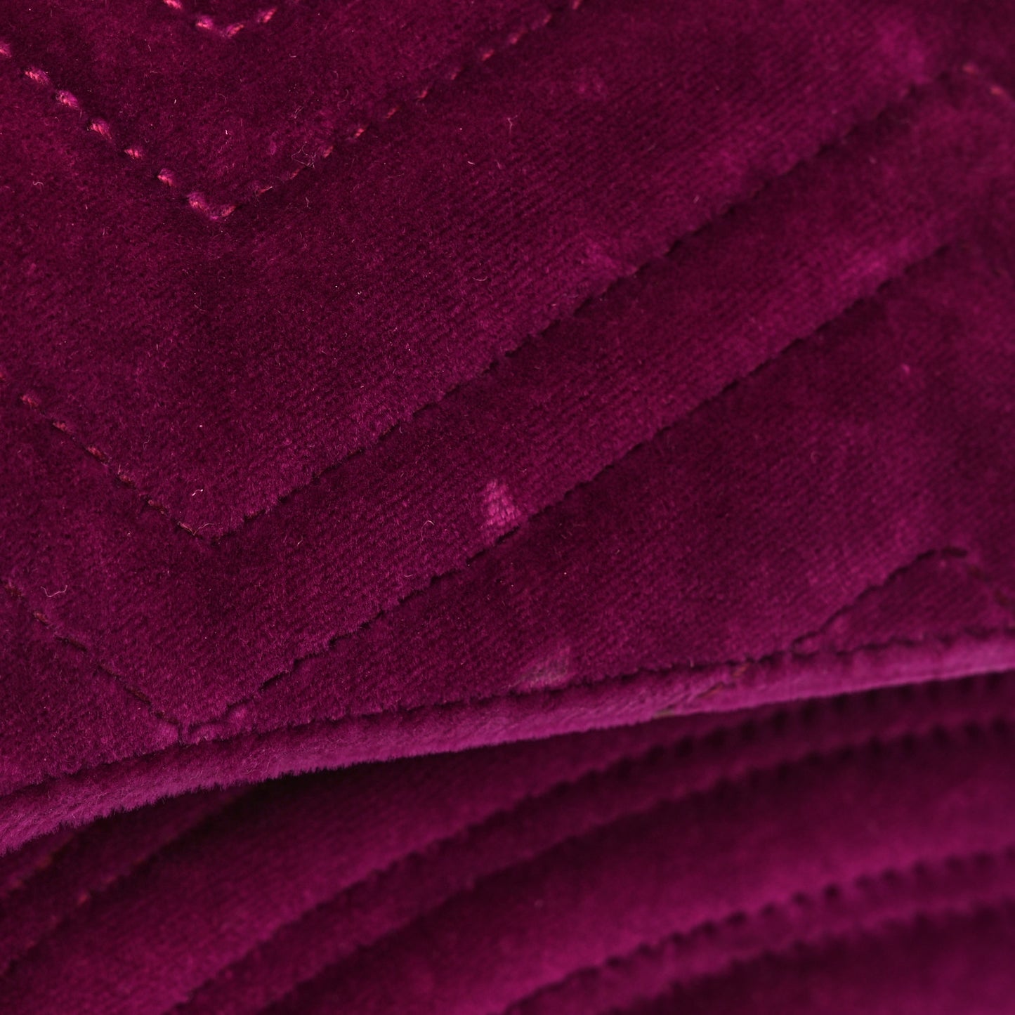 Velvet Matelasse Medium GG Marmont Shoulder Bag Fuchsia Violet Cyclamen