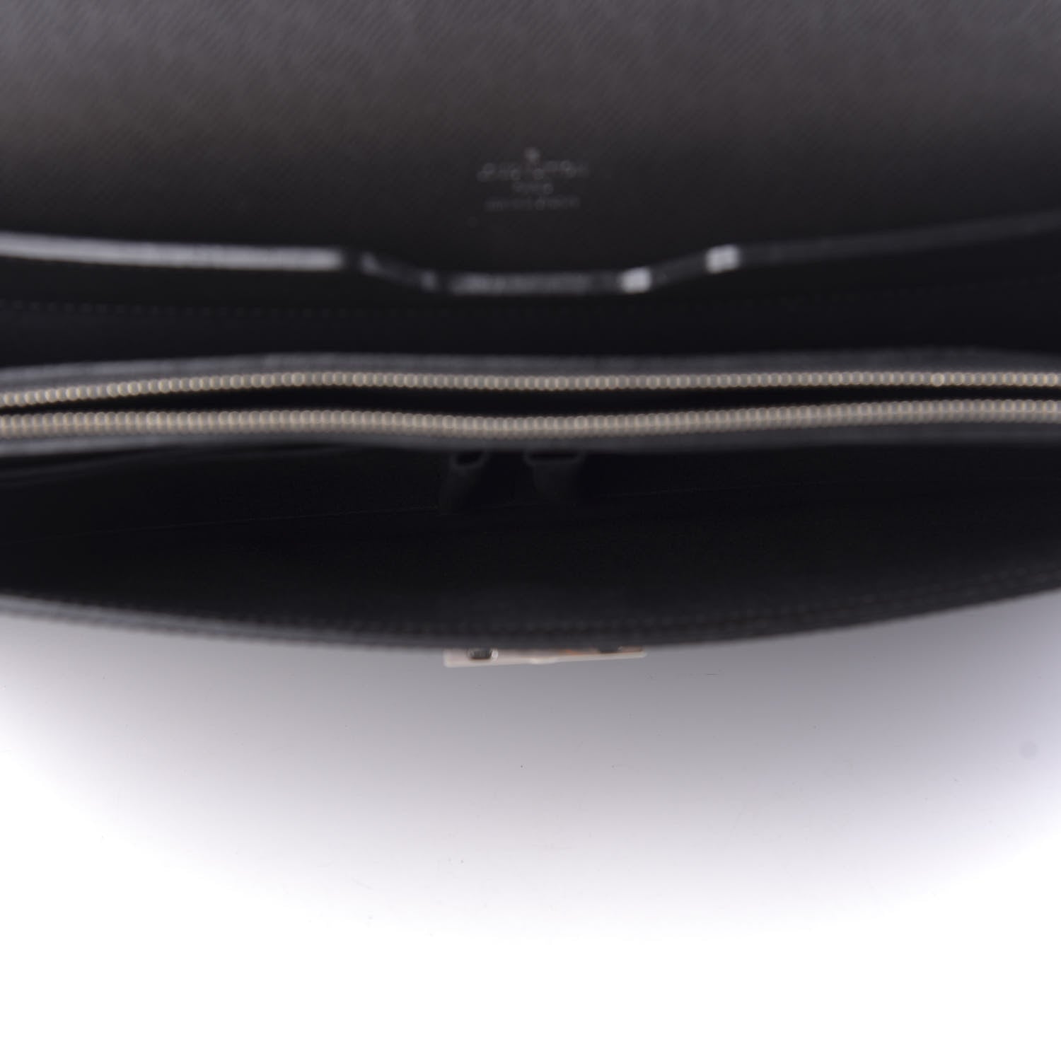 Louis Vuitton Taiga Neo Robusto 2 Compartment Briefcase Black 4 of 8