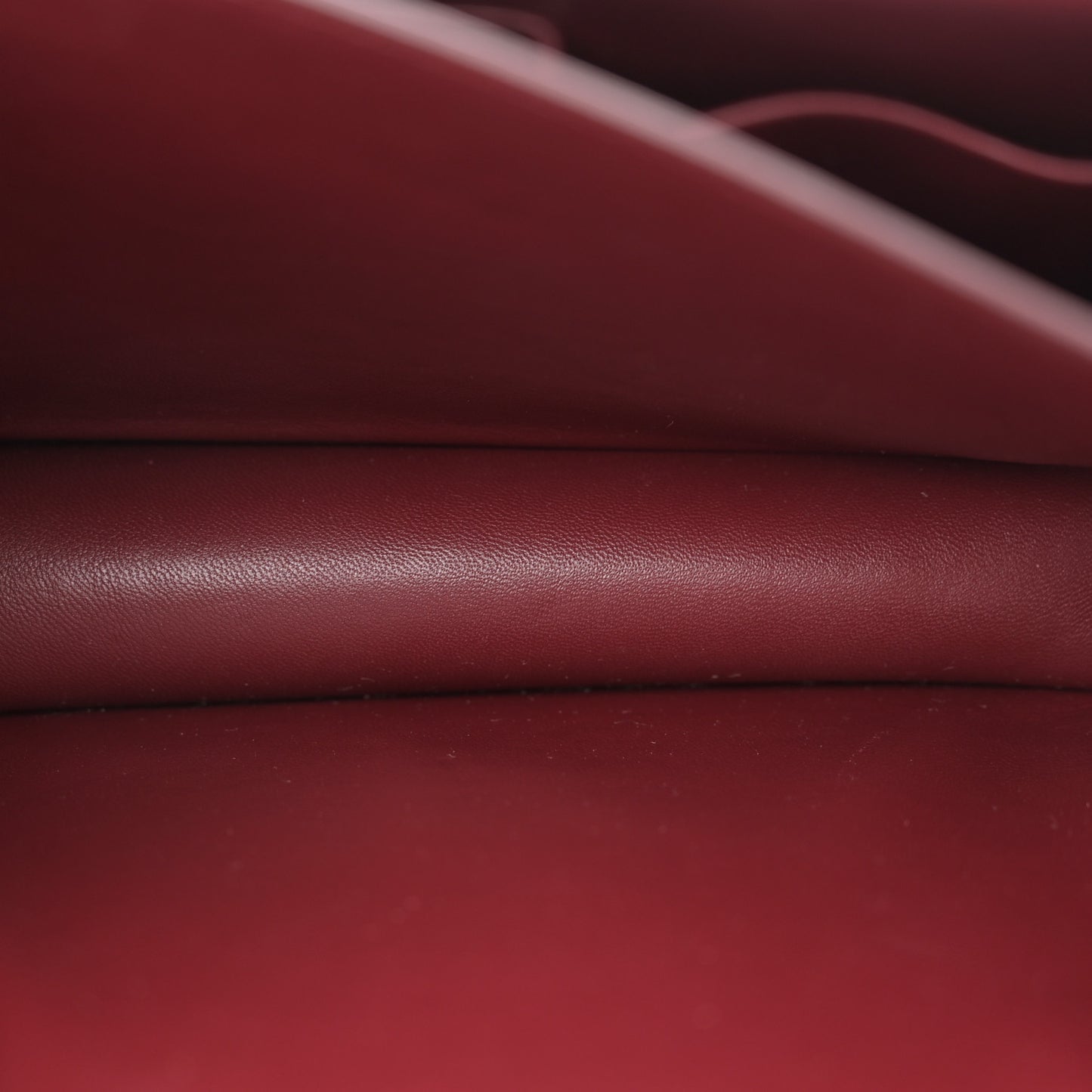 Box Calfskin Medium Classic Box Flap Bag Burgundy