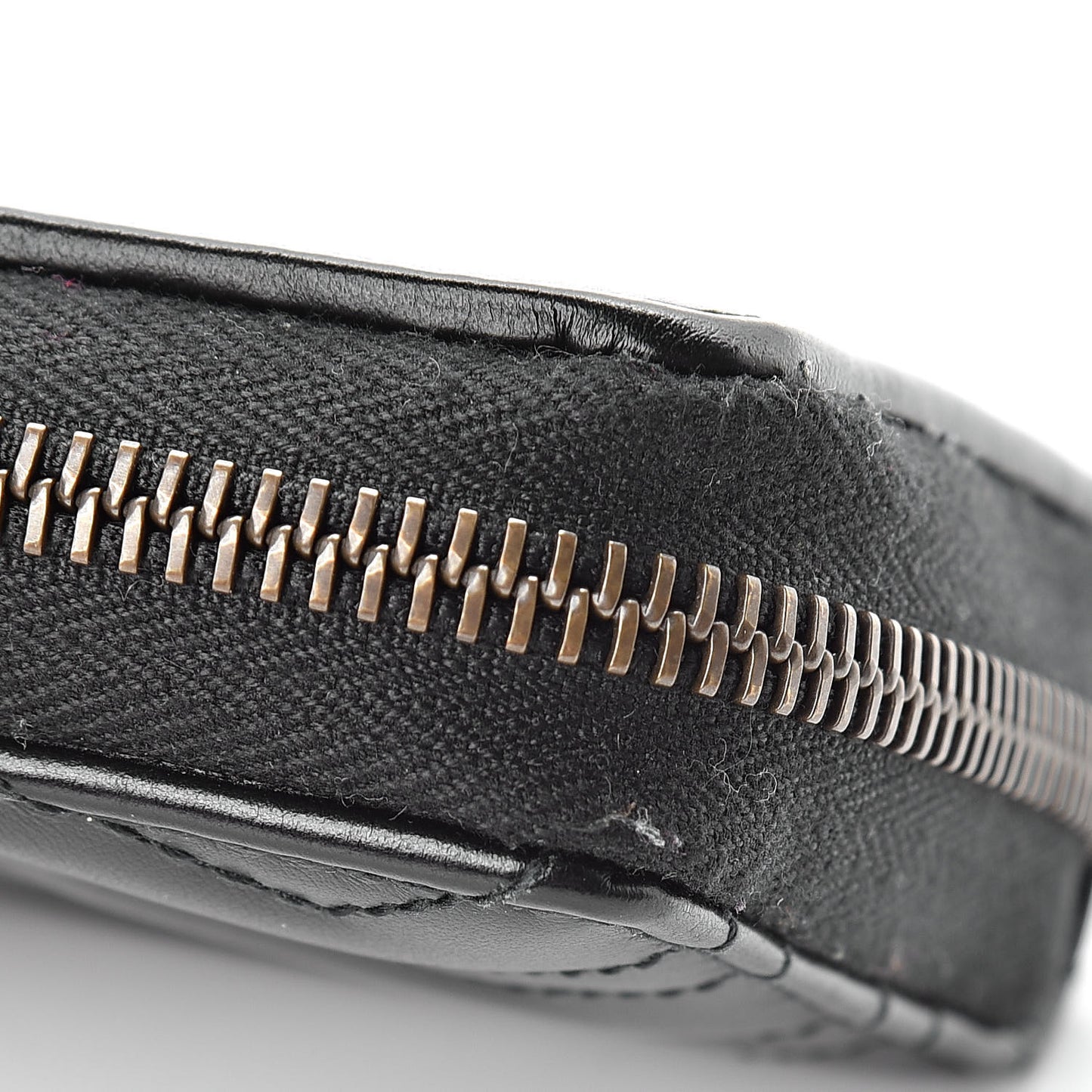 Calfskin Matelasse GG Marmont Zip Around Card Case Black