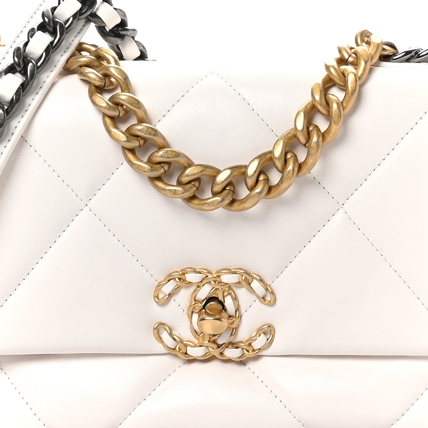 Lambskin Quilted Medium Chanel 19 Flap White
