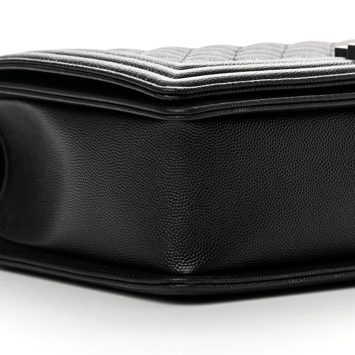 Caviar Quilted New Medium Boy Flap Black