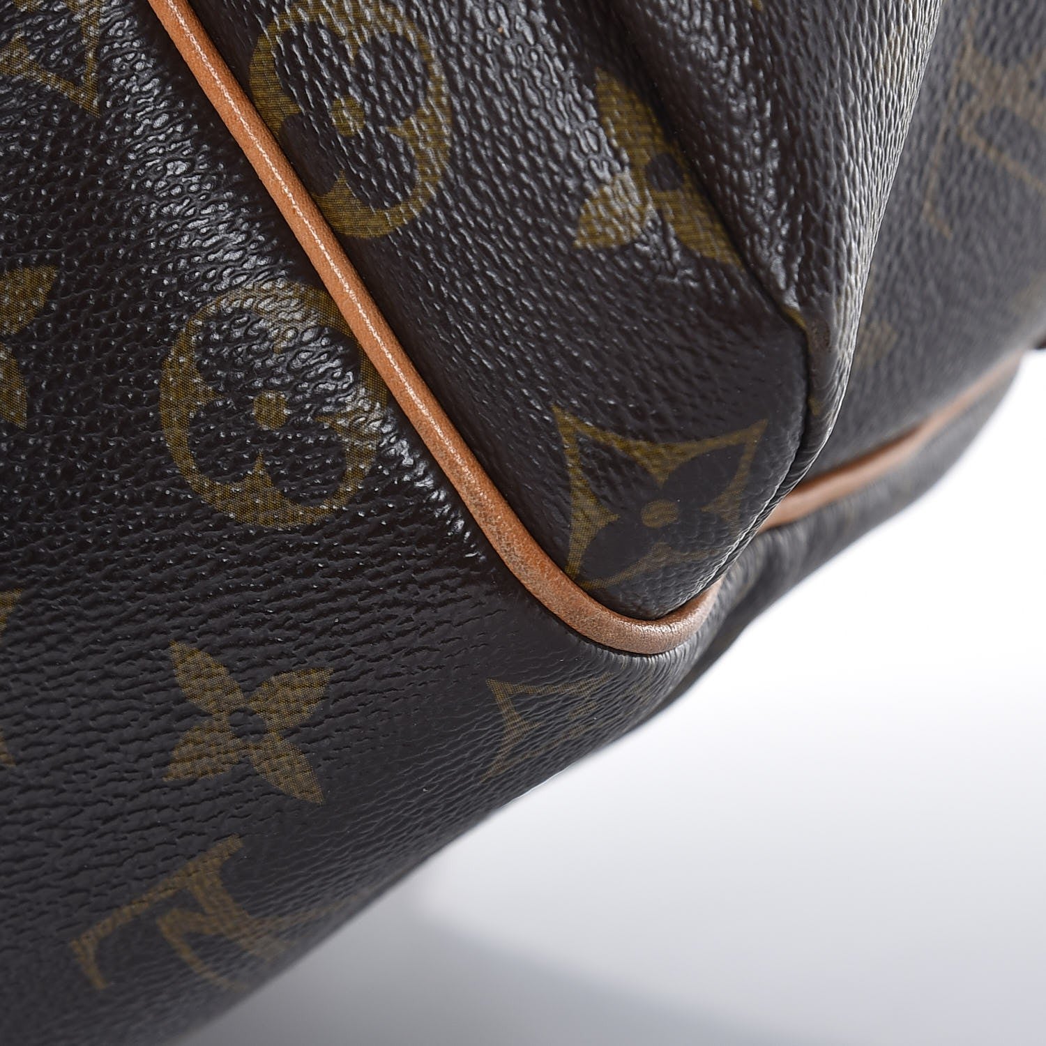 Louis Vuitton Monogram Totally MM 19 of 19
