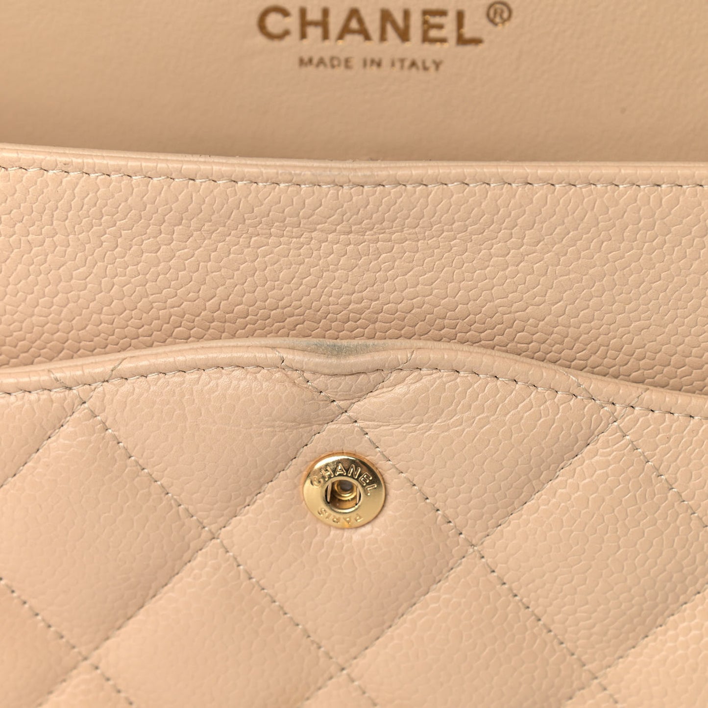 Caviar Quilted Jumbo Double Flap Beige Clair