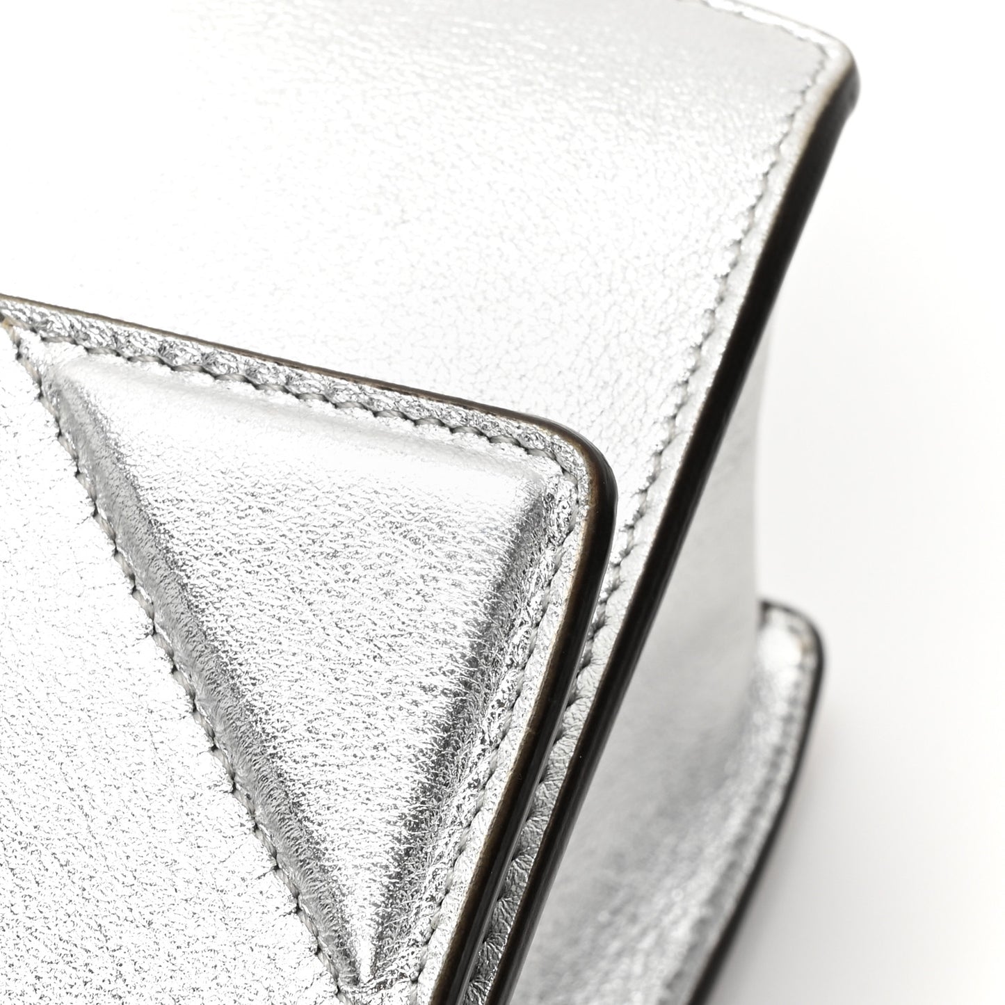 Vitello Catalan Mirror F is Fendi Small Kan U Shoulder Bag Argento