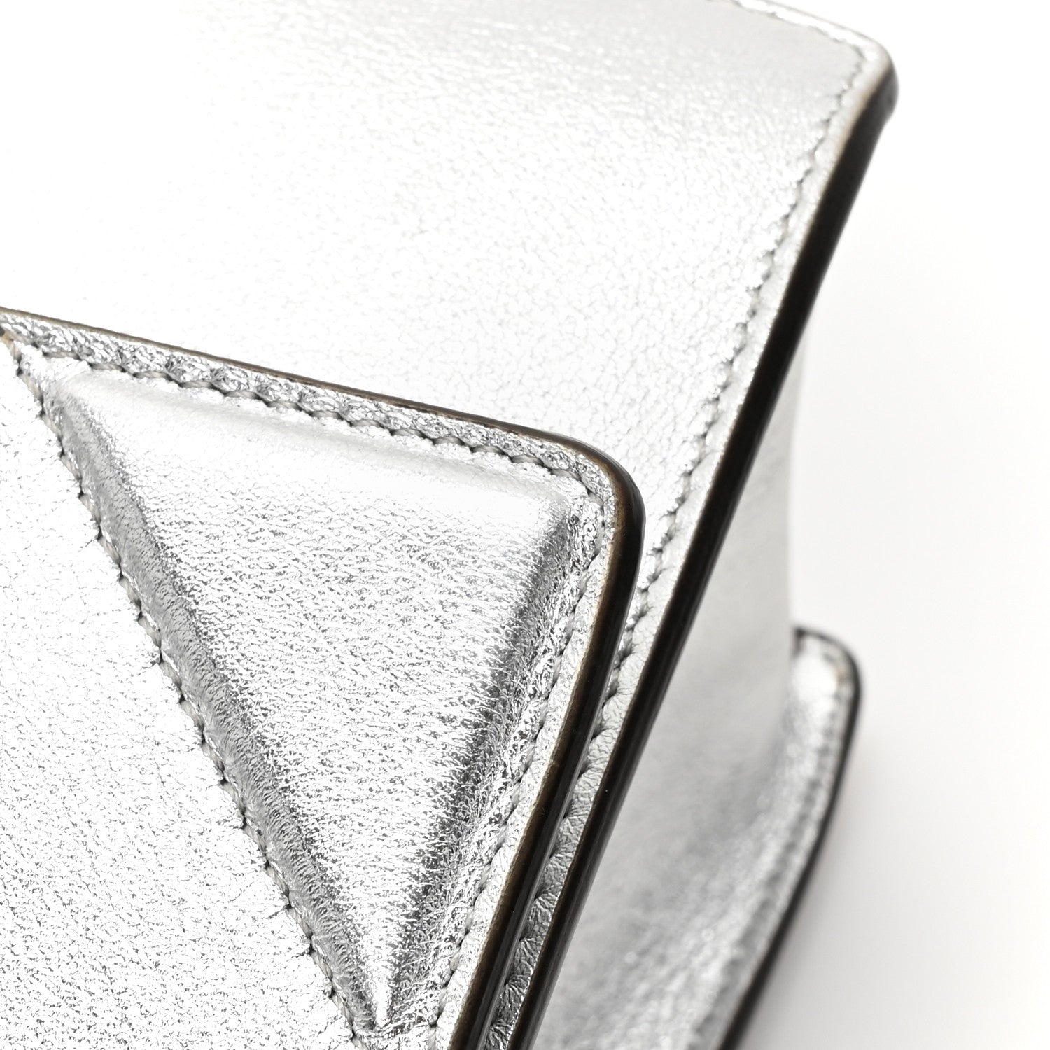 Fendi Vitello Catalan Mirror F is Fendi Small Kan U Shoulder Bag Argento 15 of 20