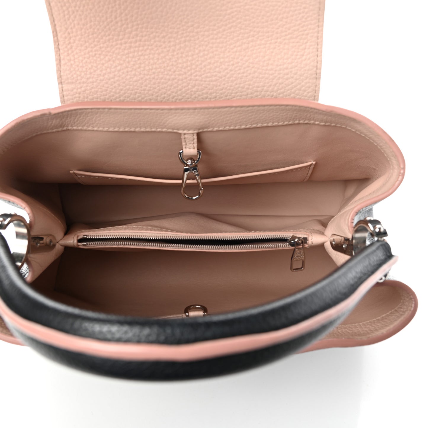 Taurillon Capucines MM Black Petale