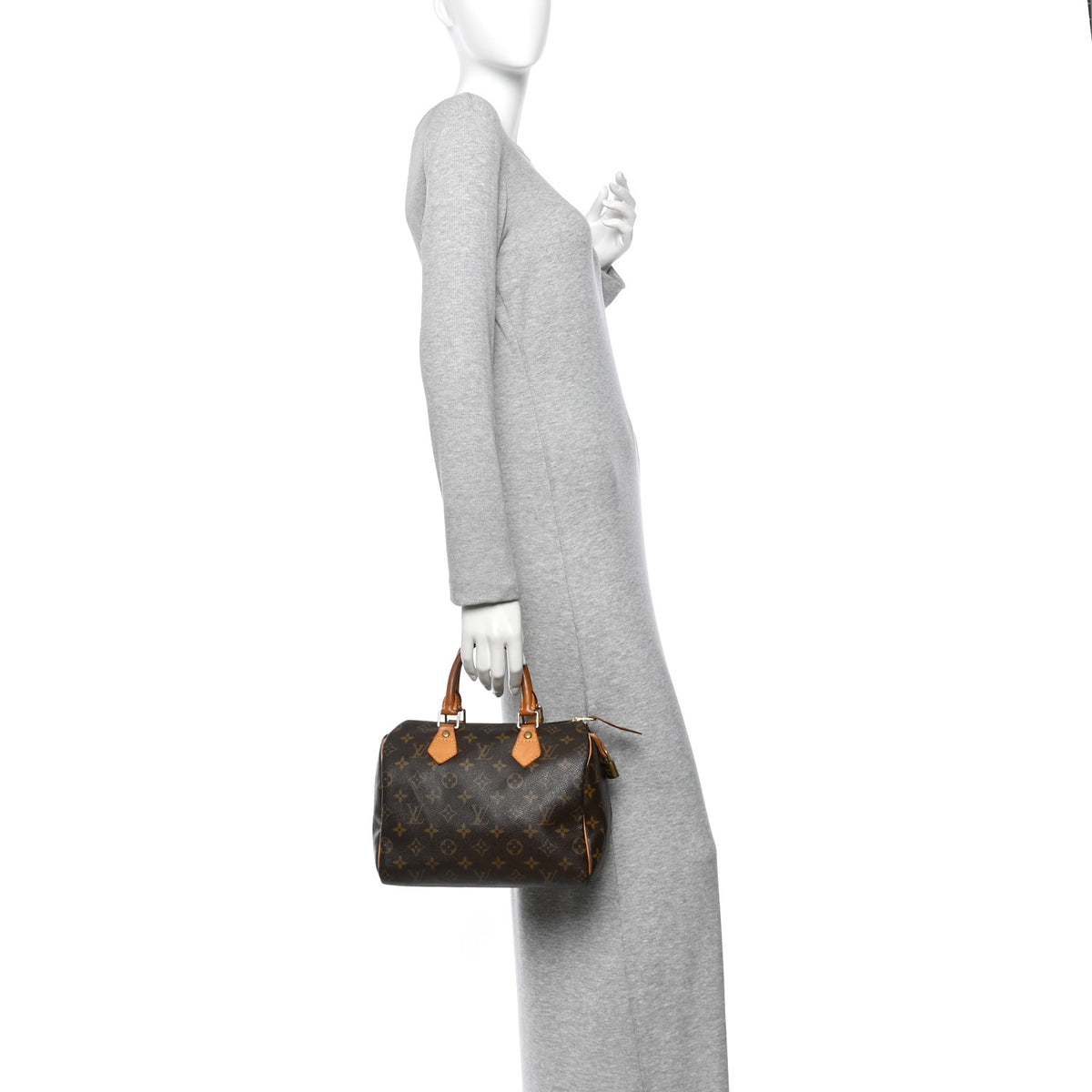 Louis Vuitton Monogram Speedy 25 2 of 11