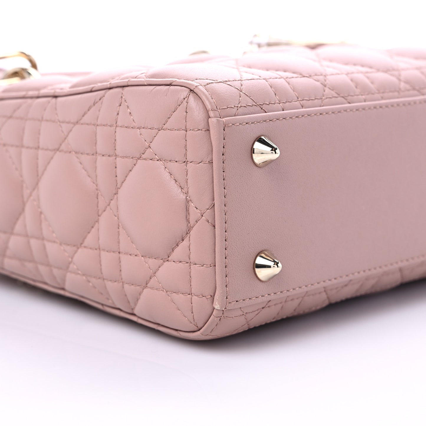 Lambskin Cannage Lady Dior Fard