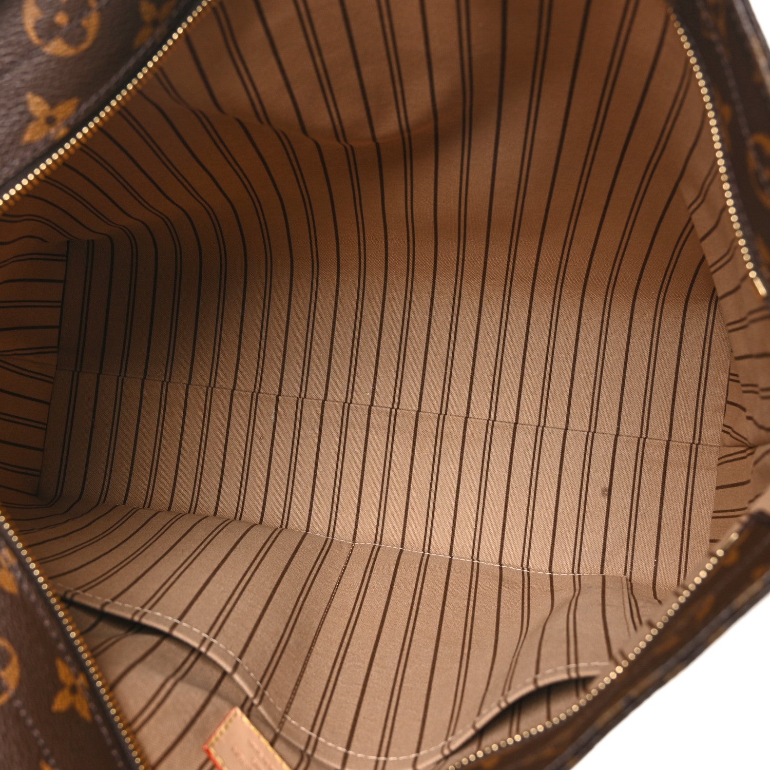 Louis Vuitton Monogram Mezzo NM 4 of 9