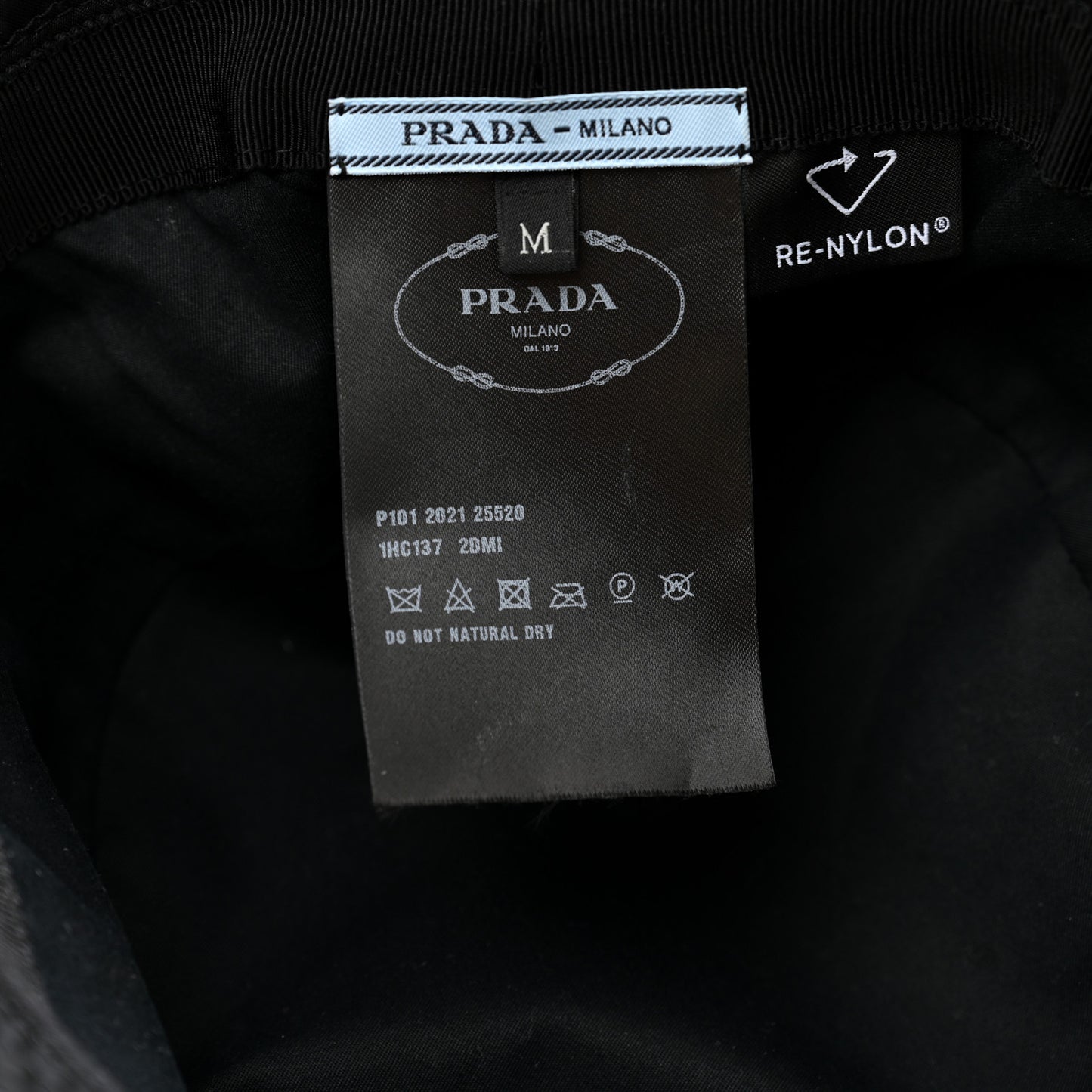 Re-Nylon Metal Triangle Logo Womens Bucket Hat M Black