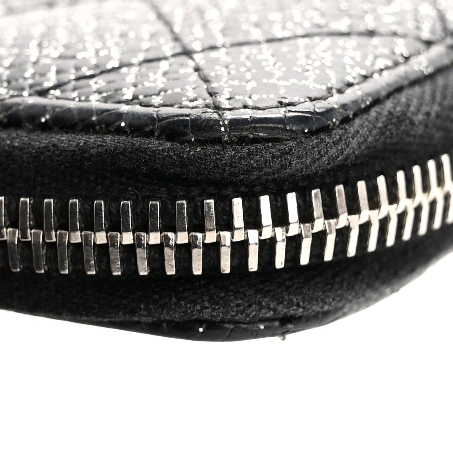Glittered Calfskin Quilted Large Gusset Zip Wallet Black