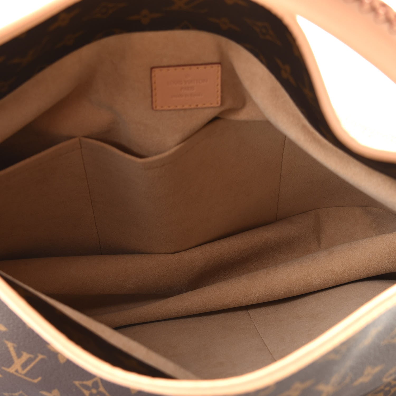 Louis Vuitton Monogram Artsy MM 6 of 10