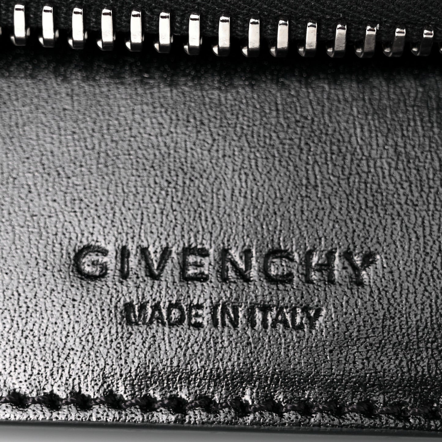 Smooth Calfskin Nano Antigona Black