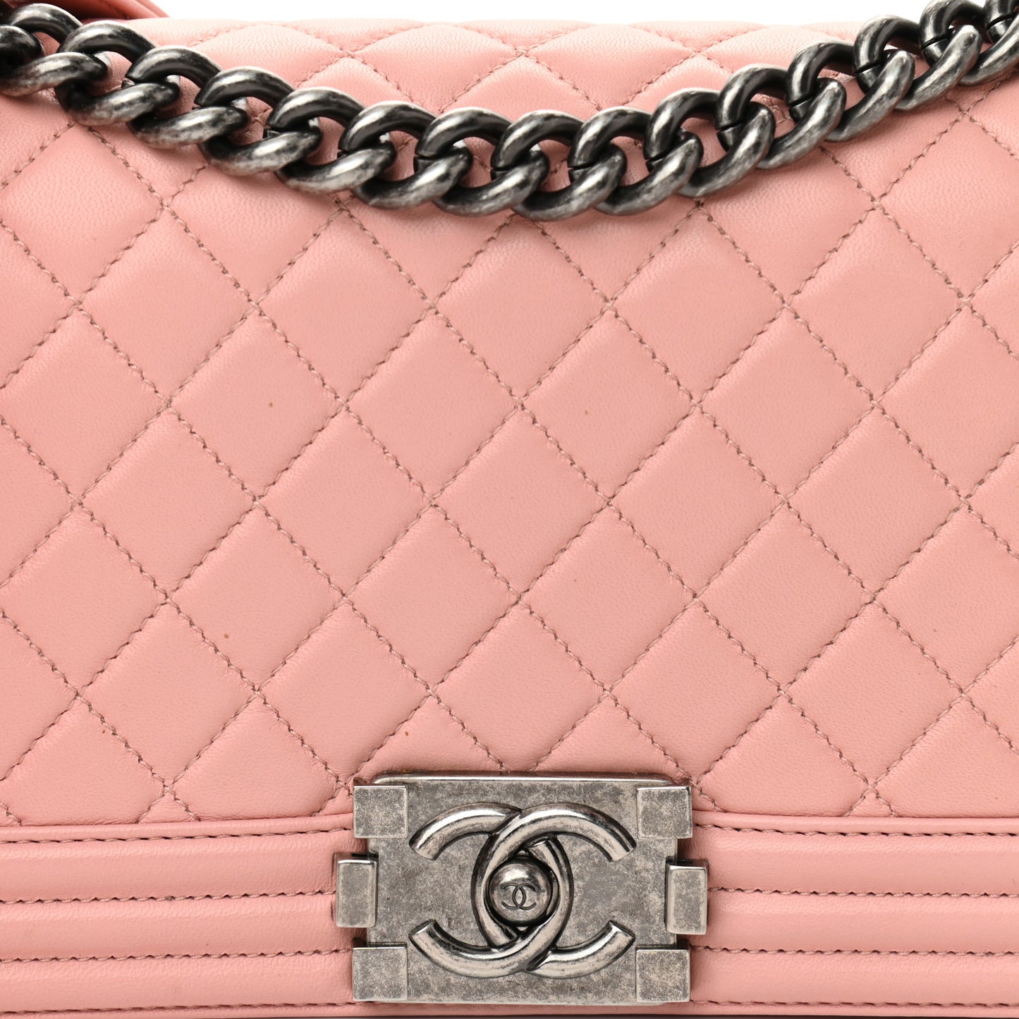 Lambskin Quilted Medium Boy Flap Light Pink