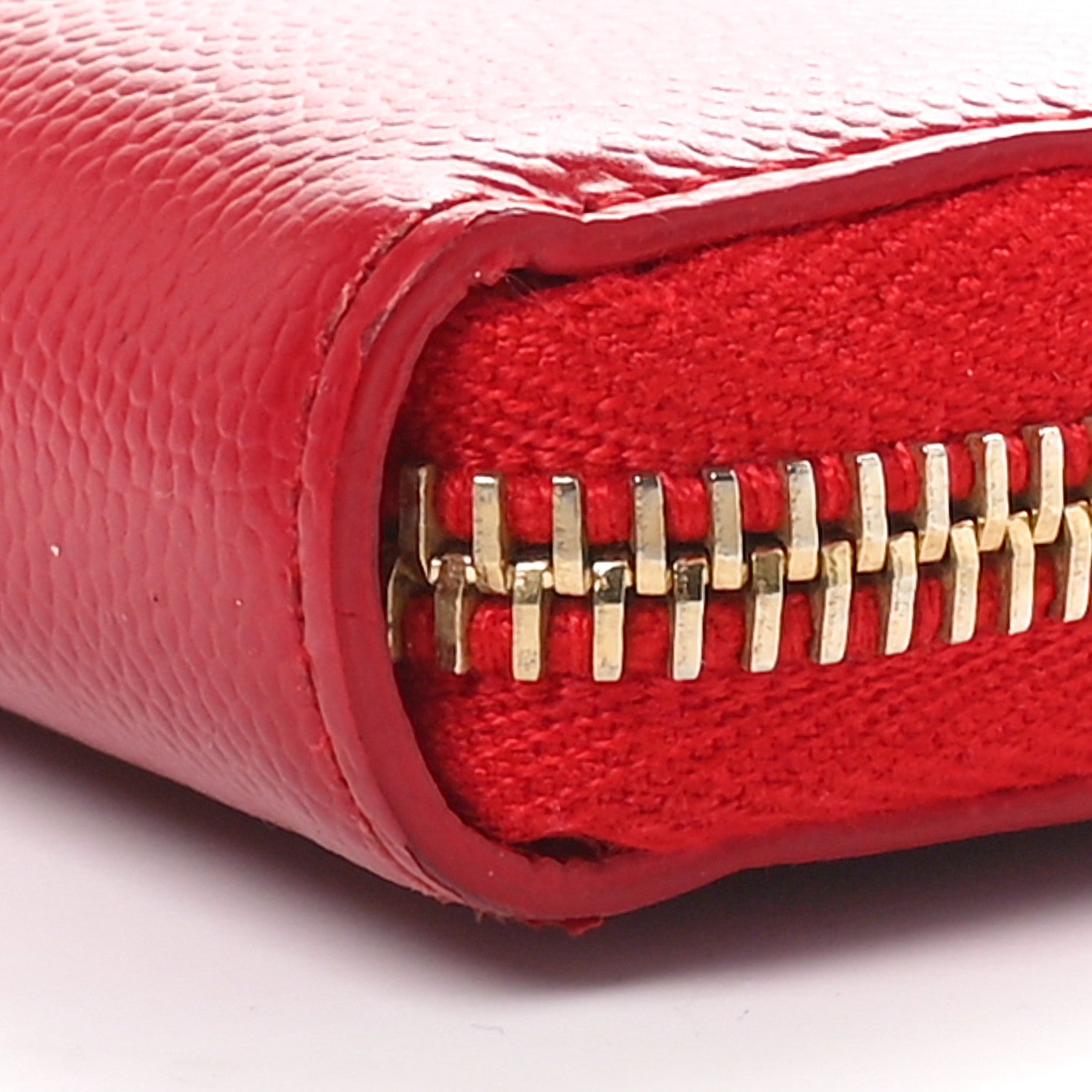 Saint Laurent Grain De Poudre Matelasse Chevron Monogram Zip Around Wallet Red 9 of 10