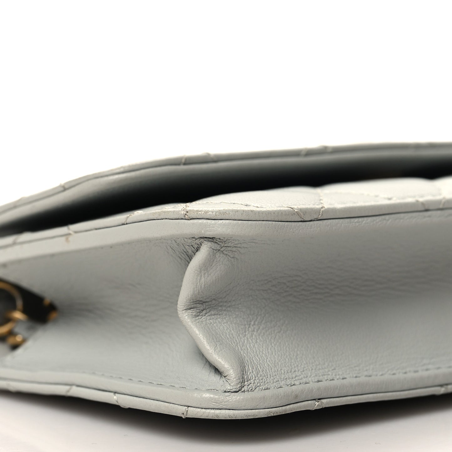 Lambskin Pearl Crush Quilted Flap Phone Holder With Chain Light Grey