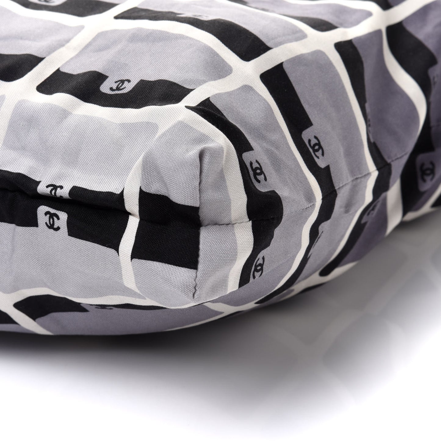 Jersey Fabric Quilted Foldable Tote With Chain Black Multicolor