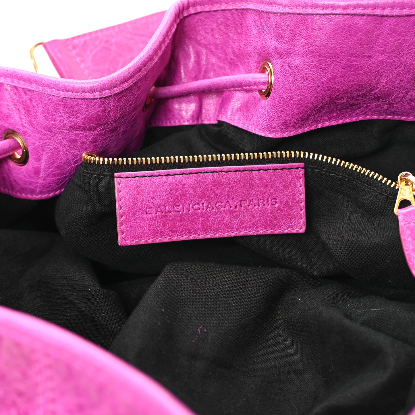 Agneau Giant 21 Gold Hardware Pompon Magenta