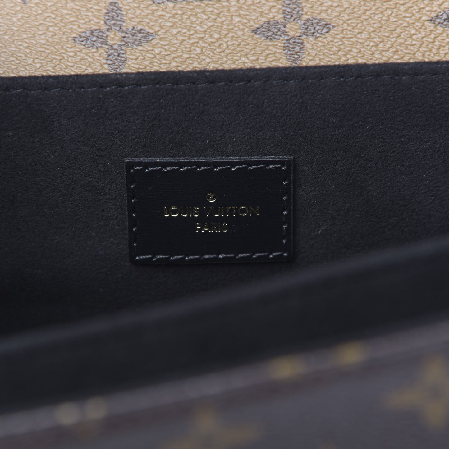 Reverse Monogram Pochette Metis