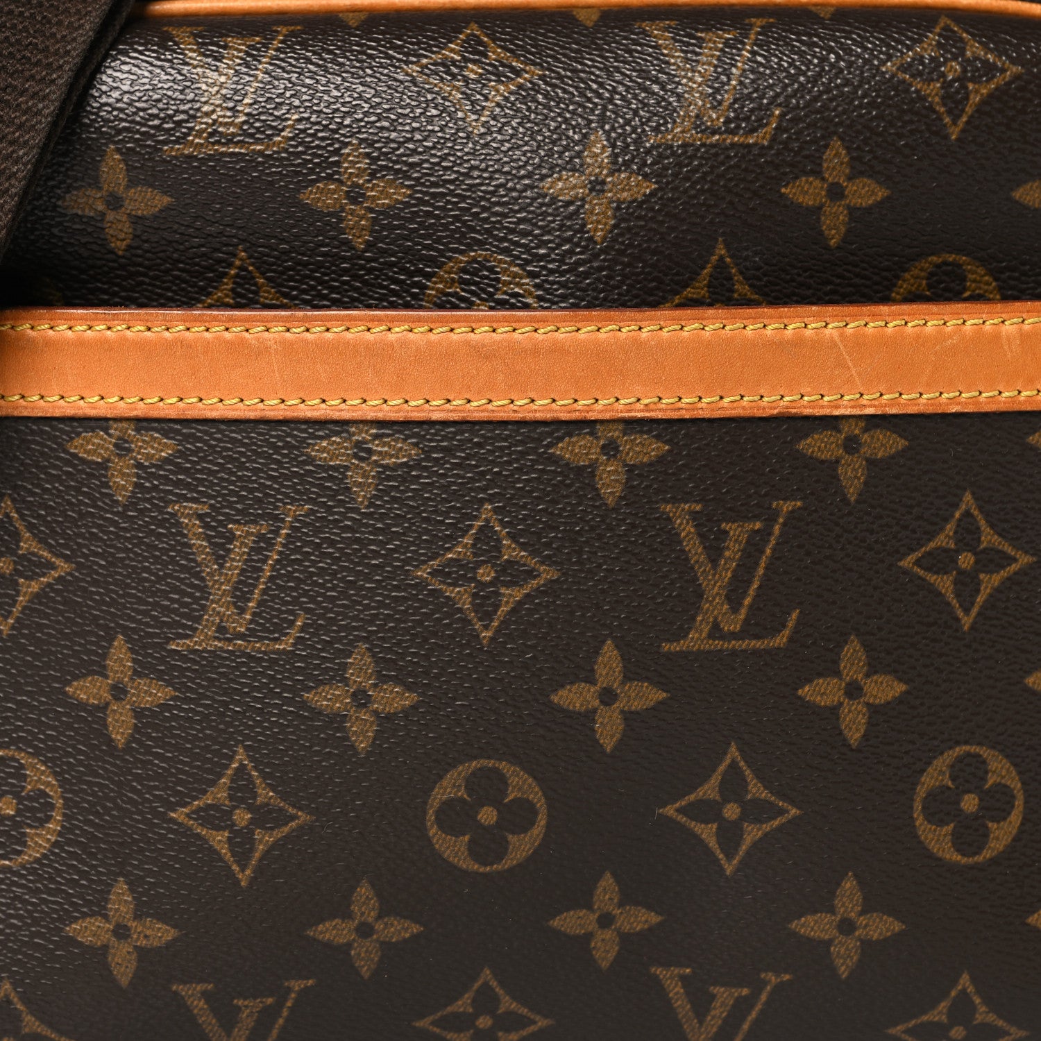 Louis Vuitton Monogram Reporter PM 7 of 11