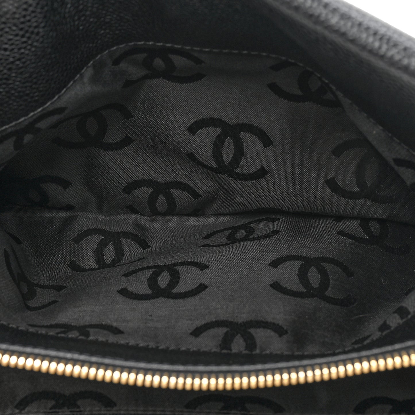 Caviar CC Shoulder Bag Black