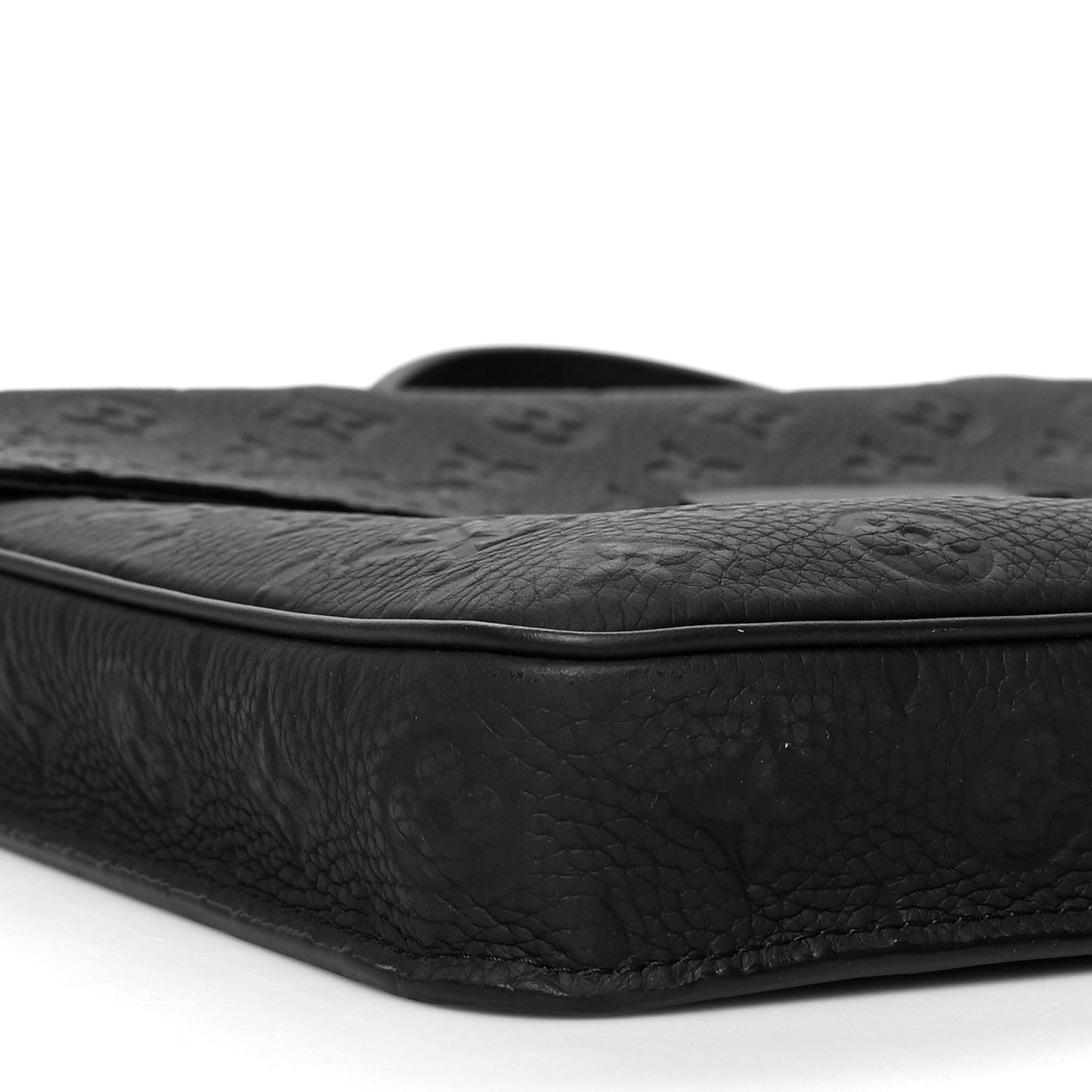 Taurillon Monogram S Lock Briefcase Black