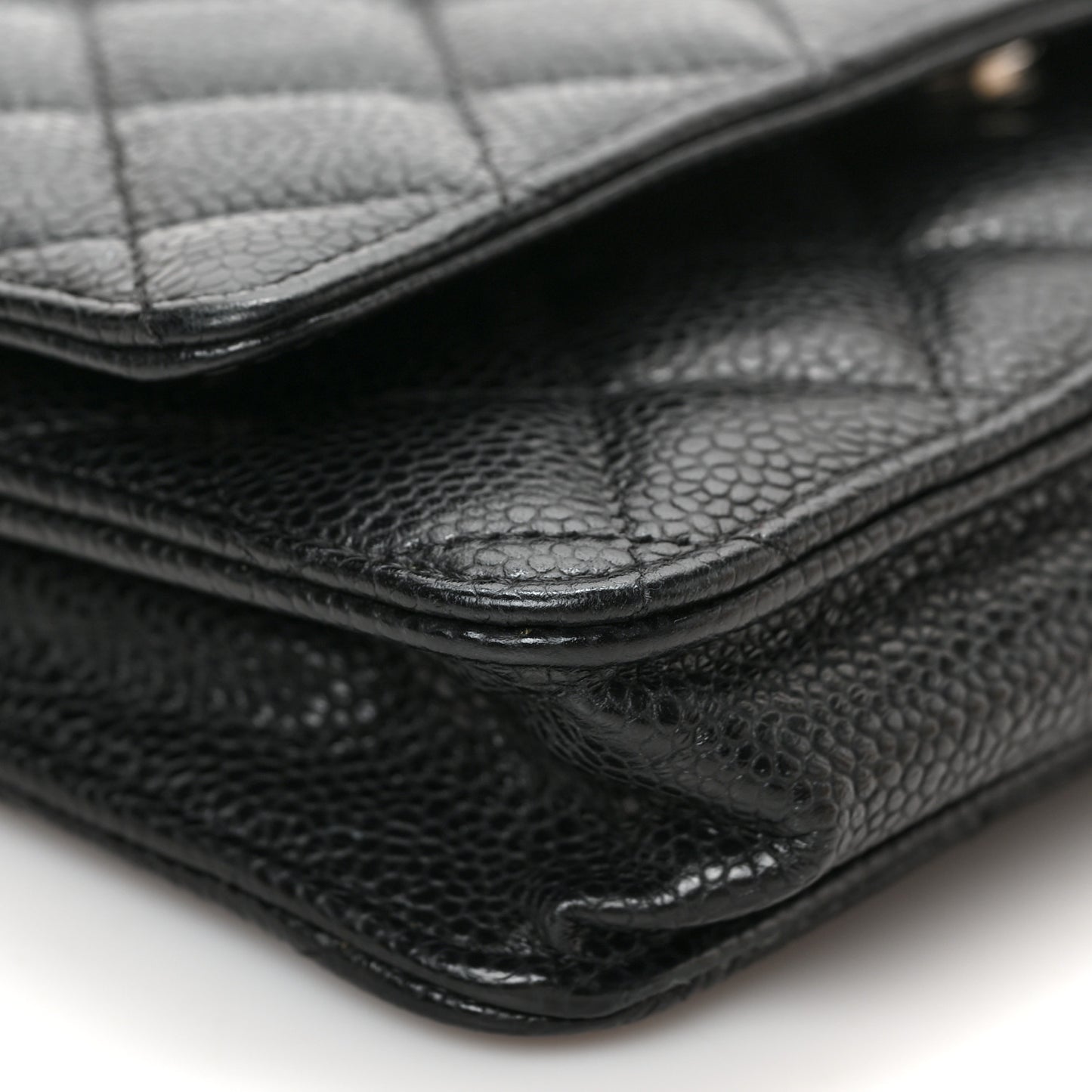 Caviar Quilted Wallet on Chain WOC Black