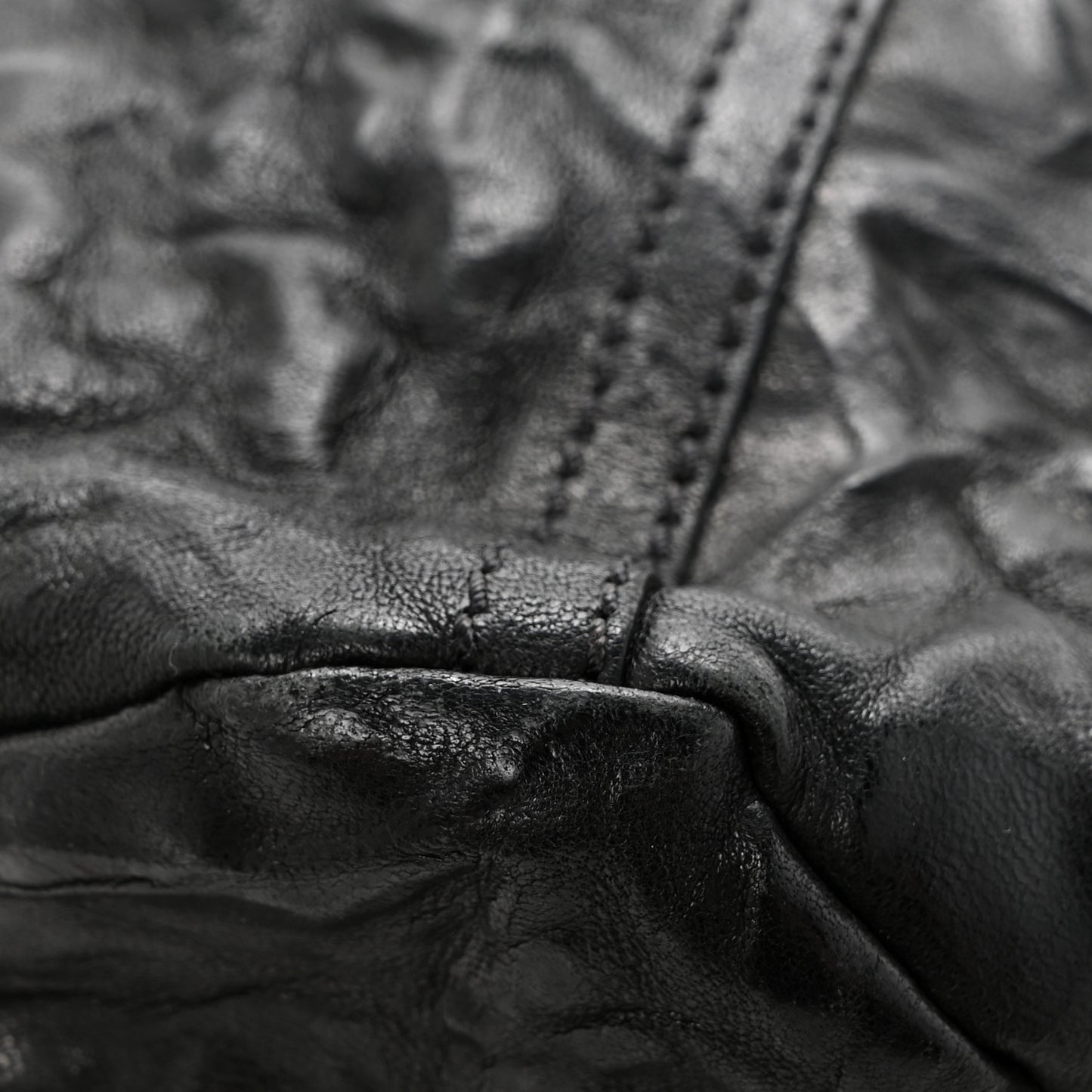 Tumbled Sheepskin Mini Pandora Black