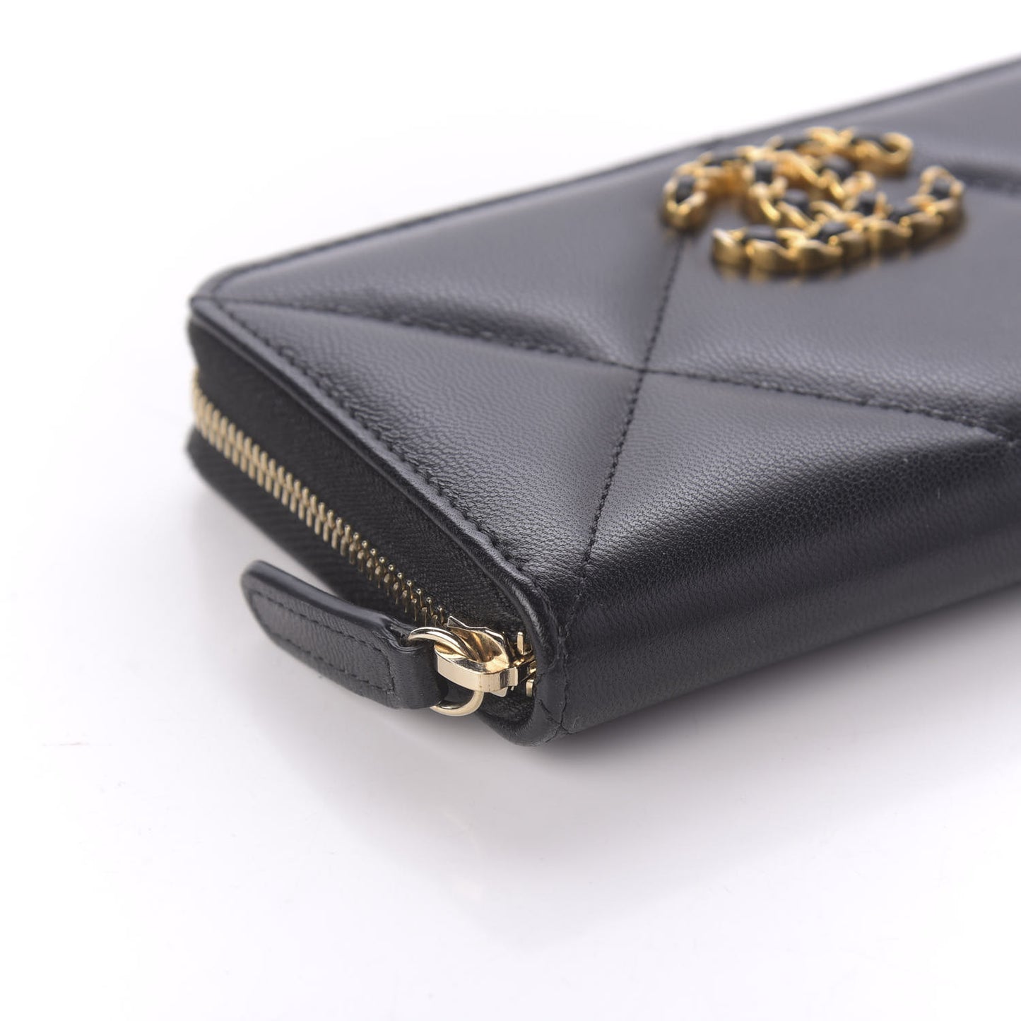 Lambskin Quilted 19 Zipped Wallet Black