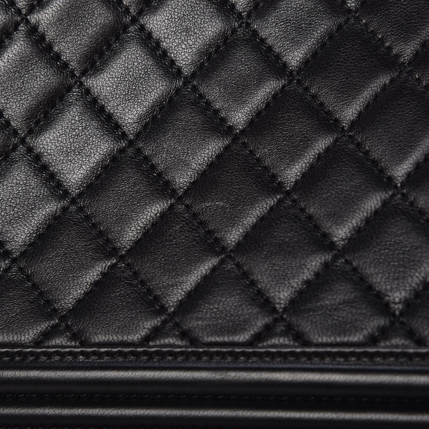 Lambskin Quilted Large Boy Flap Black