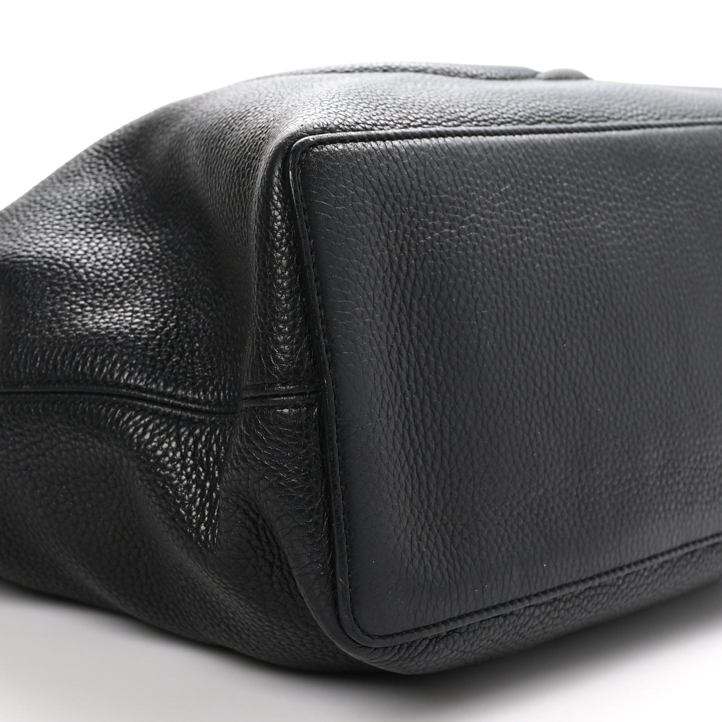 Pebbled Calfskin Large Soho Hobo Black