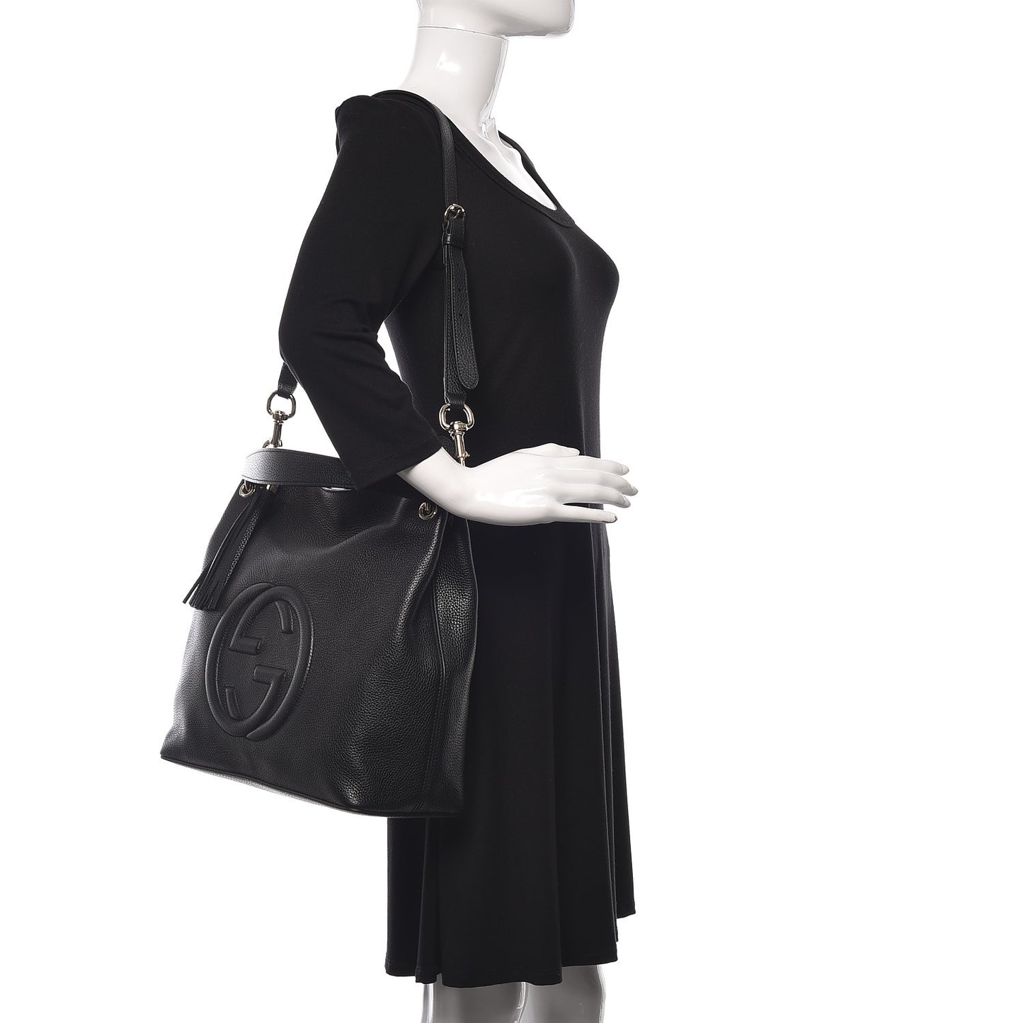 Pebbled Calfskin Large Soho Hobo Black