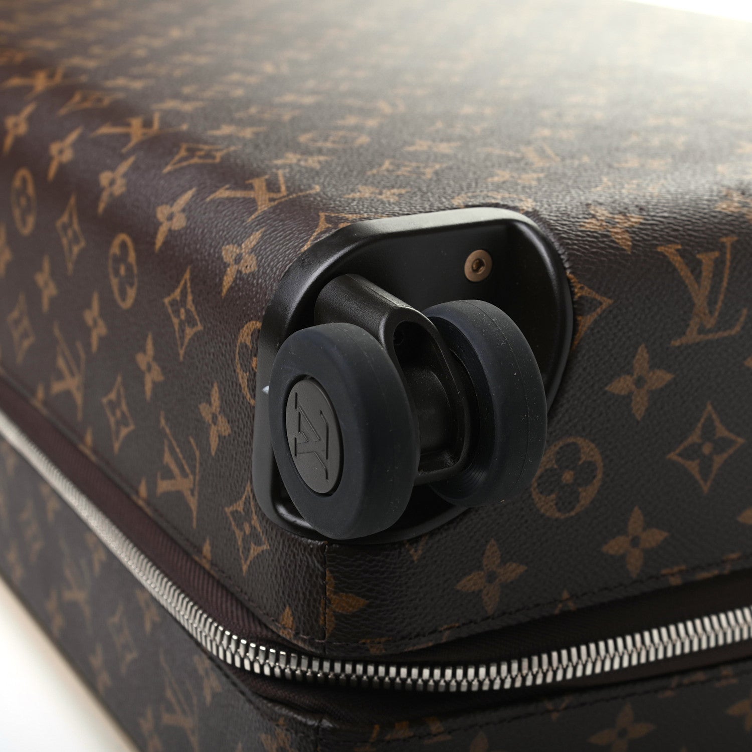 Louis Vuitton Monogram Horizon 55 11 of 19