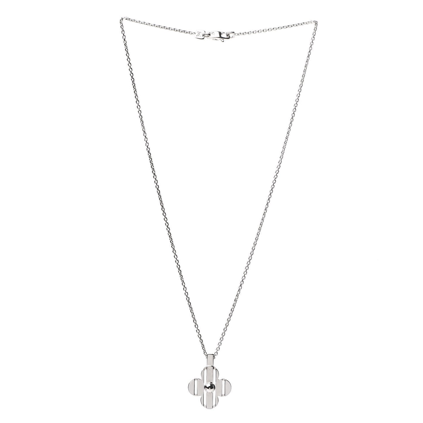 18K White Gold Petite Fleur Pendant Necklace