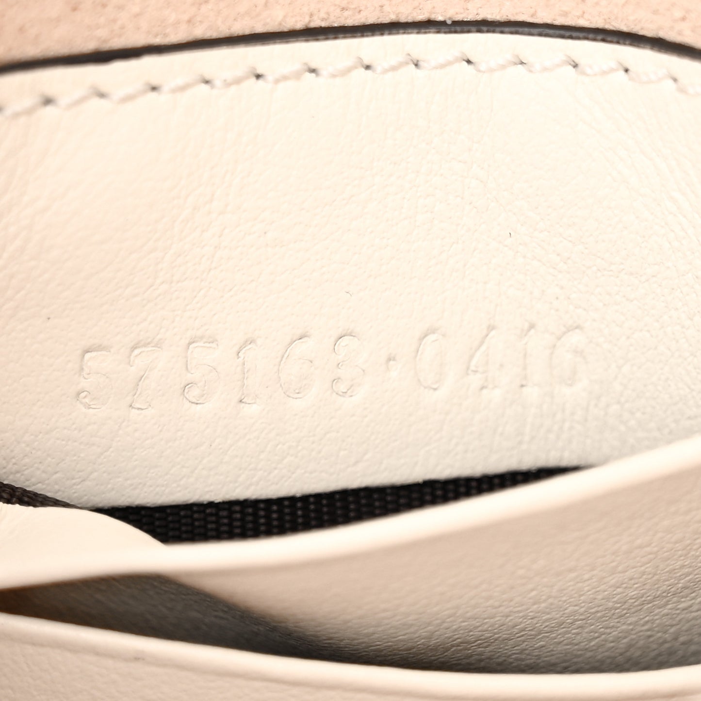 Calfskin Matelasse Mini GG Marmont 2.0 Bucket Bag White