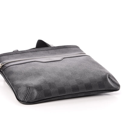 Louis Vuitton Damier Graphite Thomas 7 of 9