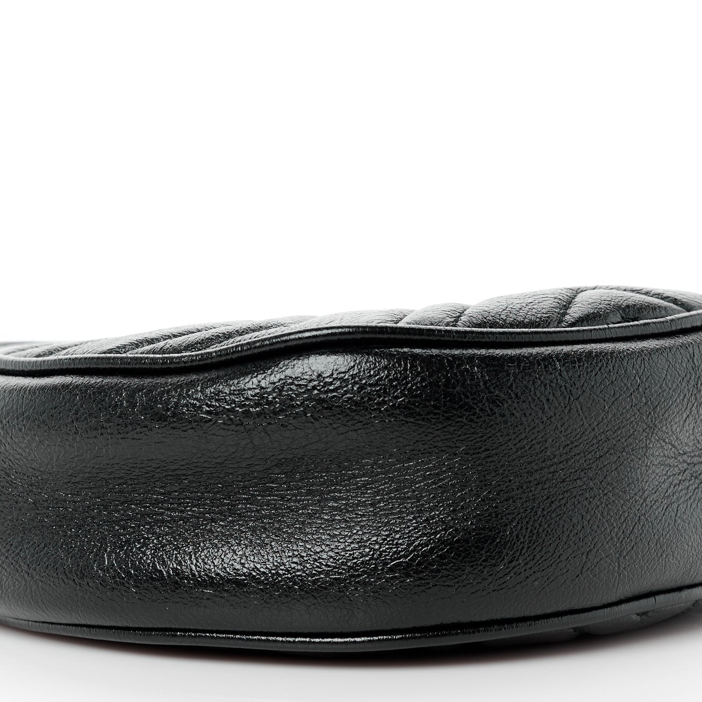 Azalea Calfskin Matelasse Heart Mini GG Marmont Round Shoulder Bag Black