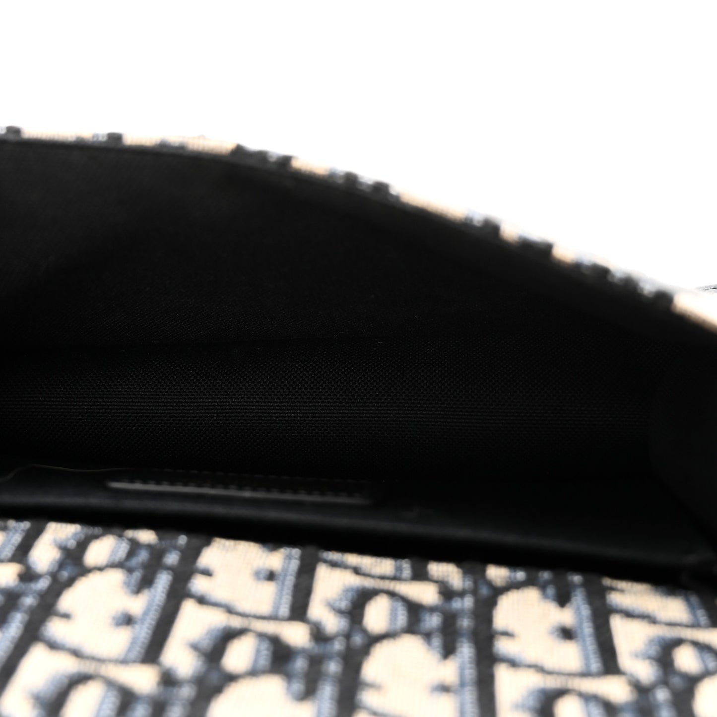 Oblique 30 Montaigne East West Chain Flap Bag Blue