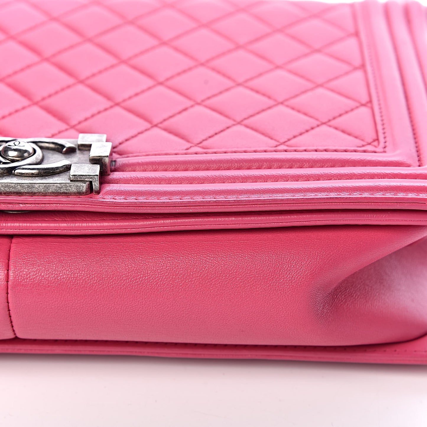 Lambskin Quilted New Medium Boy Flap Pink