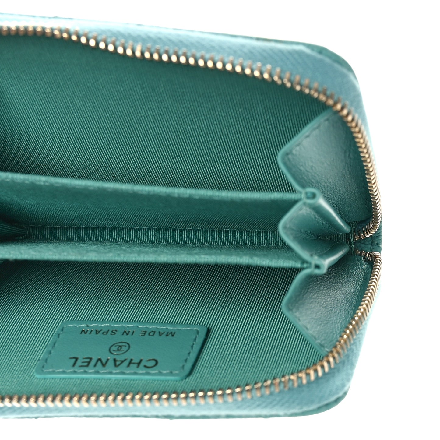 Caviar Flat Chevron Quilted Zip Coin Purse Green