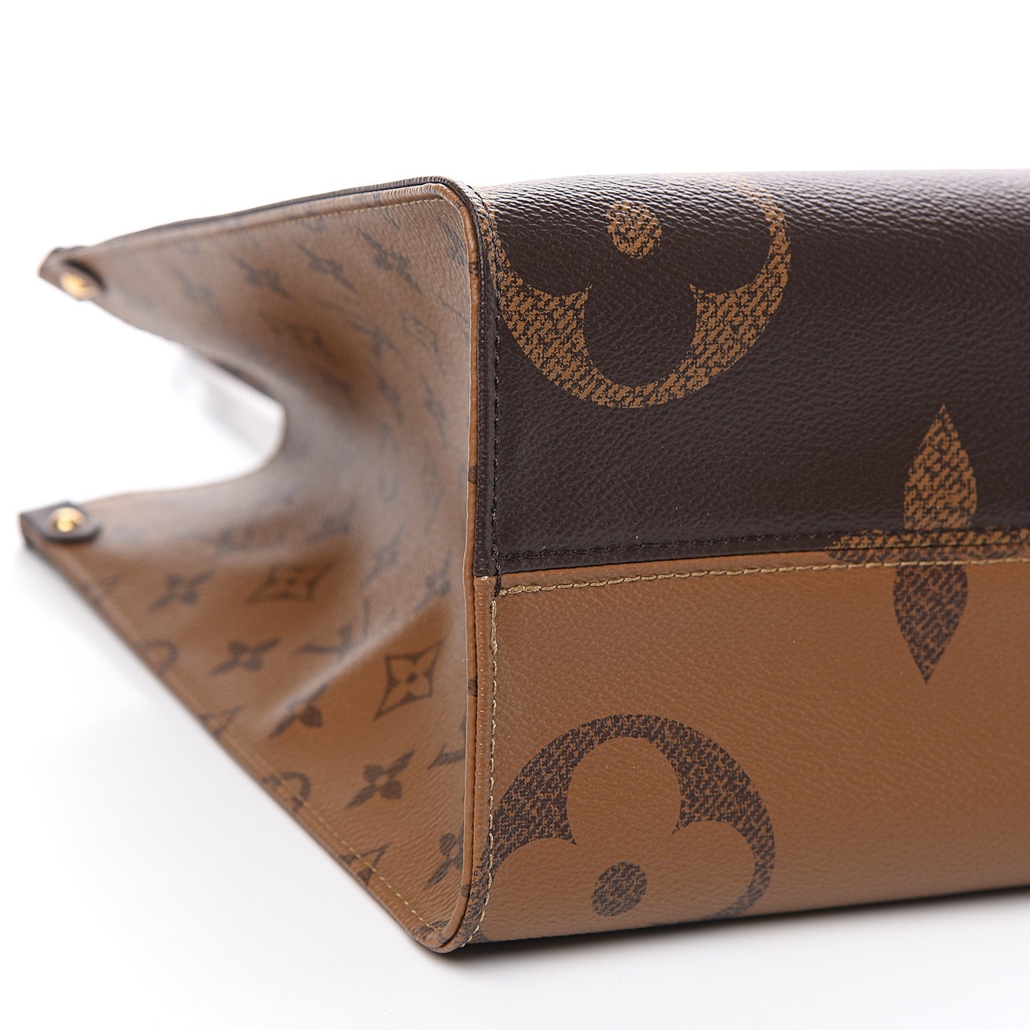 Reverse Monogram Giant Onthego MM