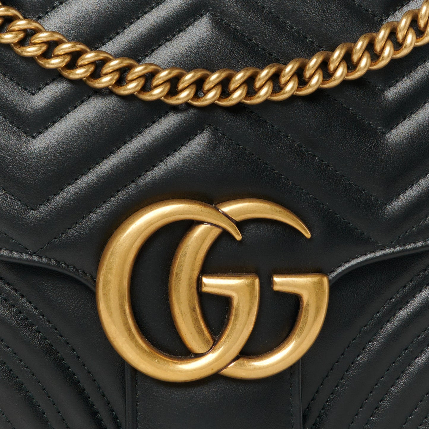 Calfskin Matelasse Large GG Marmont Shoulder Bag Black